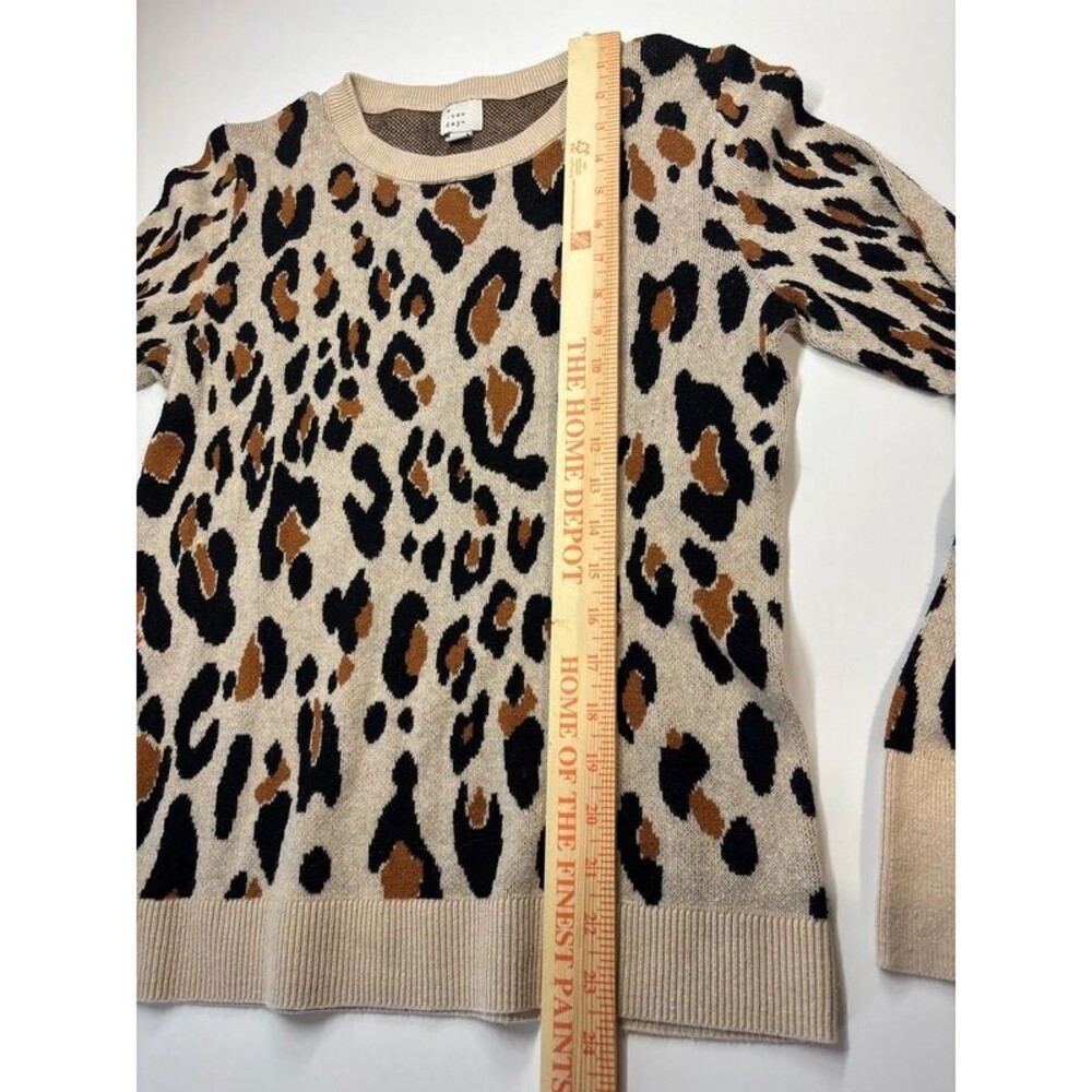 Leopard Print Sweater - Picture 4 of 6